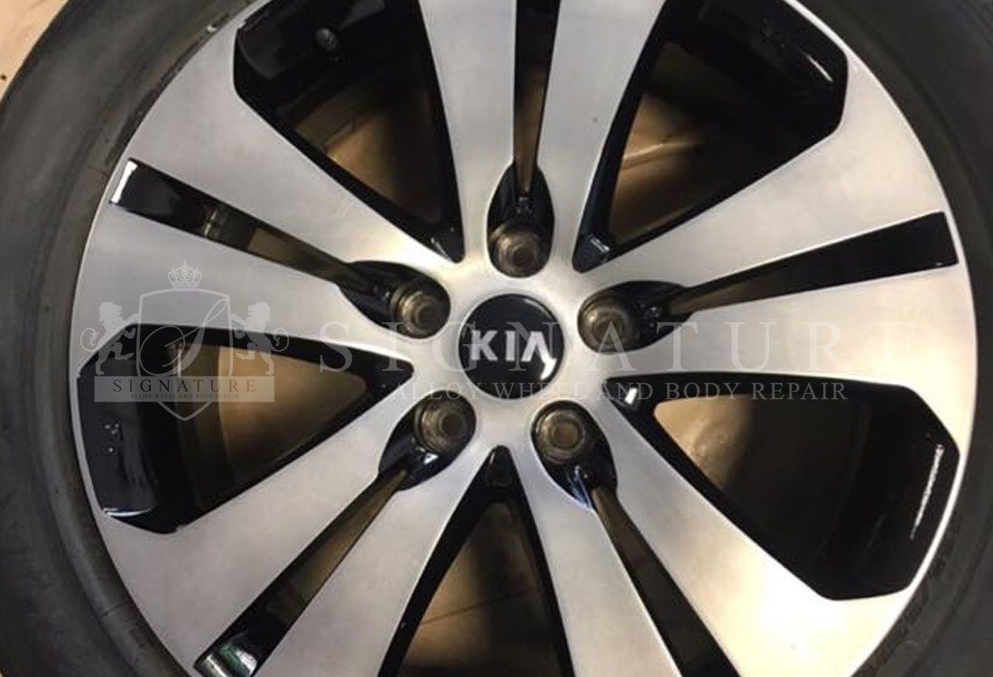 Diamond cut Kia alloy wheel refinished on a CNC lathe
